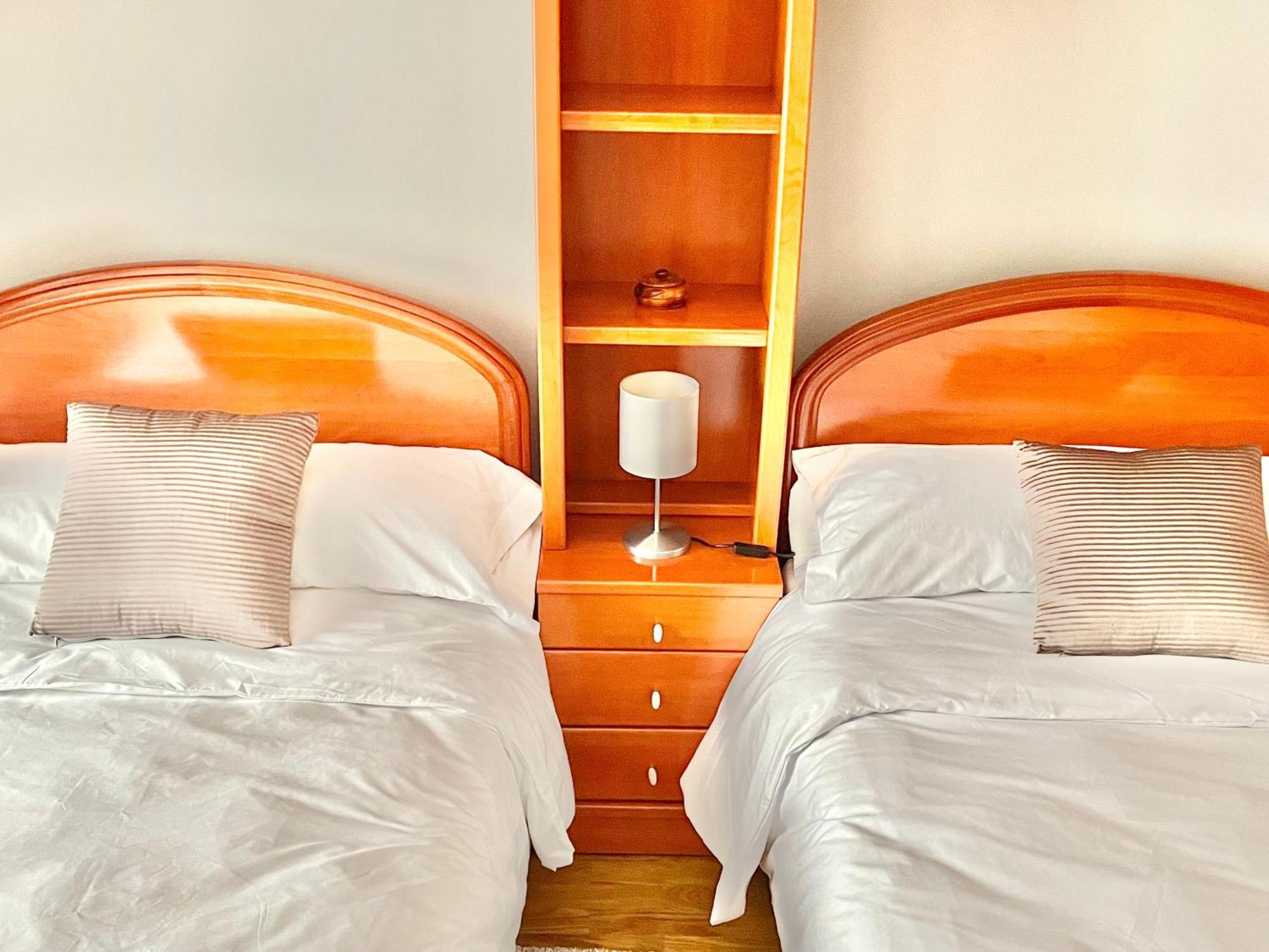 Appartamento Casa Lur Wifi Y Parking Privado Incluido Gijón Esterno foto