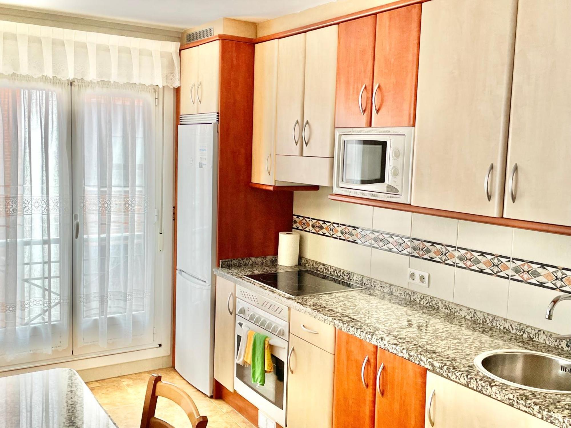 Appartamento Casa Lur Wifi Y Parking Privado Incluido Gijón Esterno foto